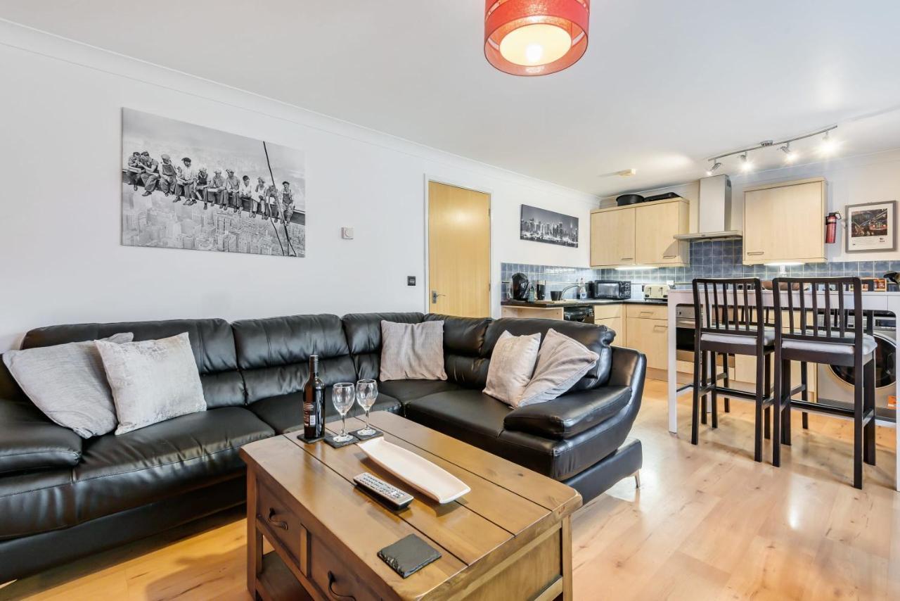 Stylish 2 Bedroom Apartment, Central Exeter, Parking On Site Buitenkant foto