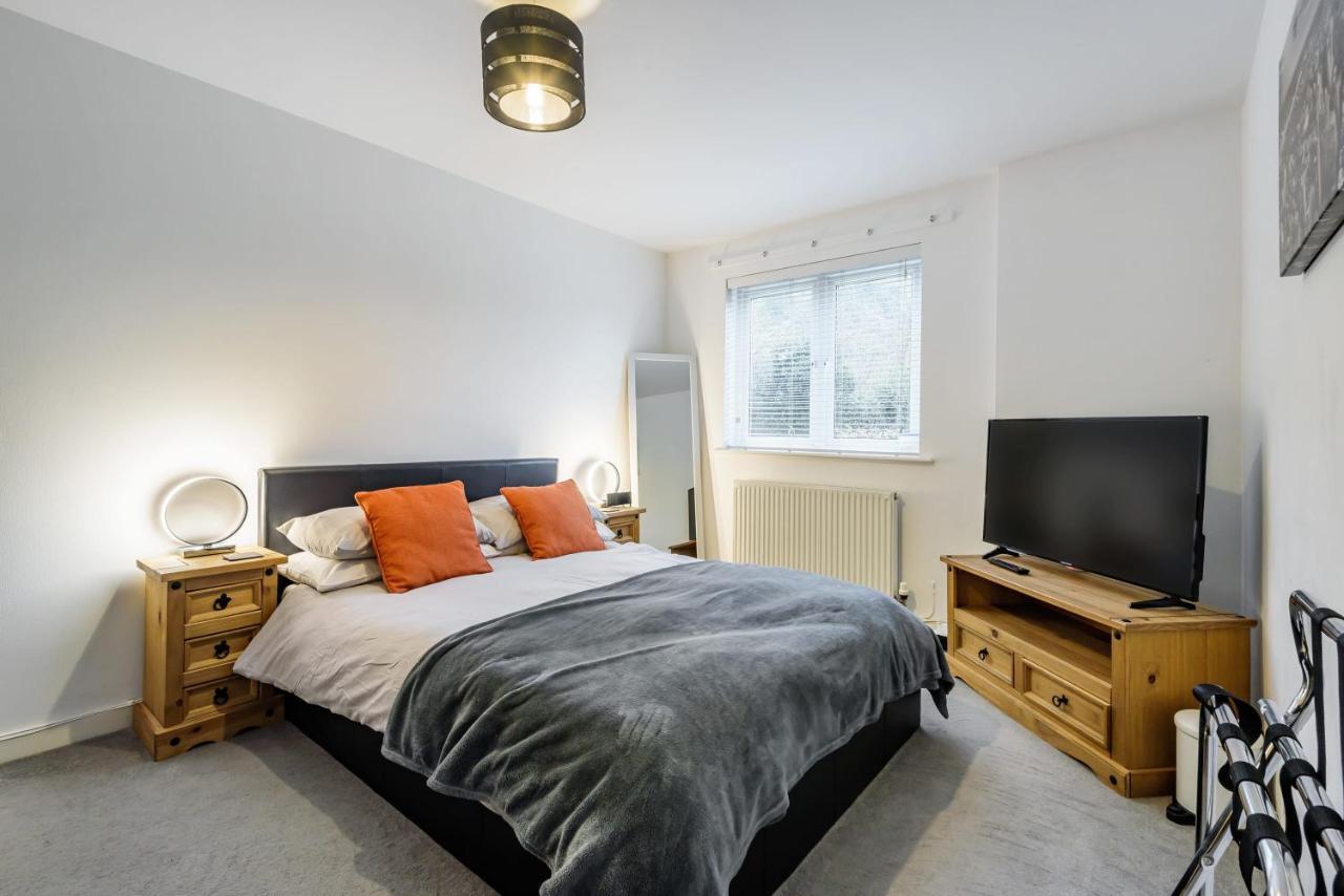 Stylish 2 Bedroom Apartment, Central Exeter, Parking On Site Buitenkant foto