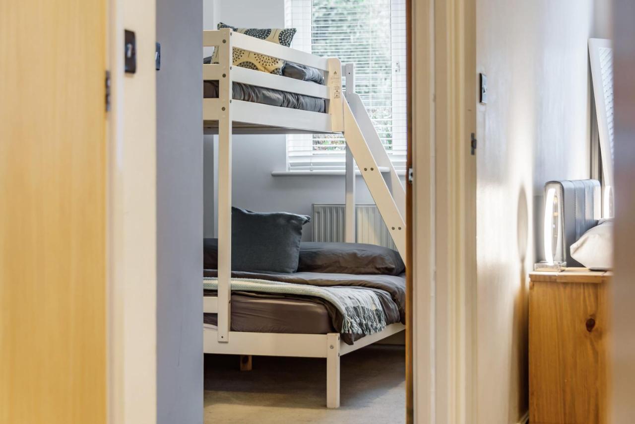 Stylish 2 Bedroom Apartment, Central Exeter, Parking On Site Buitenkant foto